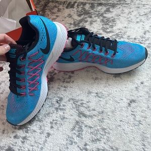 Womens Nike Air Zoom Pegasus 32